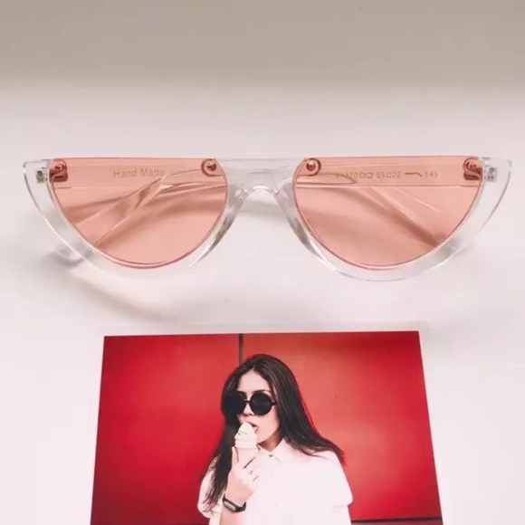 "90210" (CLOSING CLOSET SALE) - Picture 7 of 7